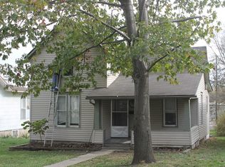 618 N Main St, Cameron, MO 64429