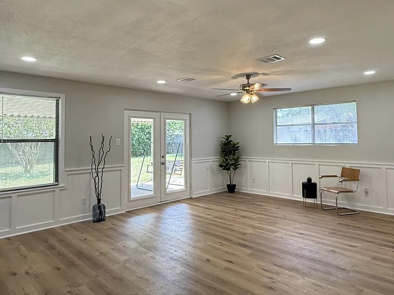 109 Redbud Cir — Photo 8