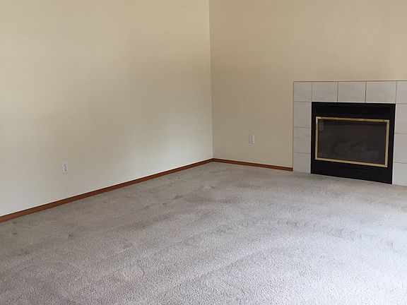 3rd image of 5200 NE 72nd Cir