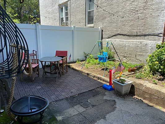 Rented by Avenue Sotheby's International Realty | media 2