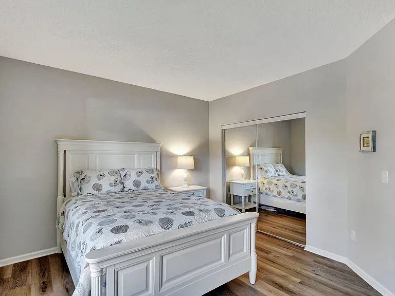 300 Uno Lago Dr #101 — Photo 32