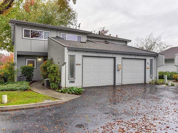 3rd image of 676 Knollwood Dr