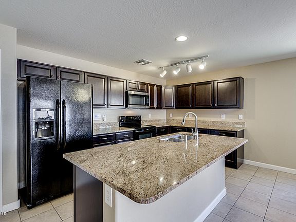 4th image of 1152 E Barrus Dr