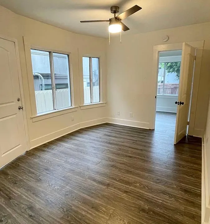 20 Brooks Ave #101
