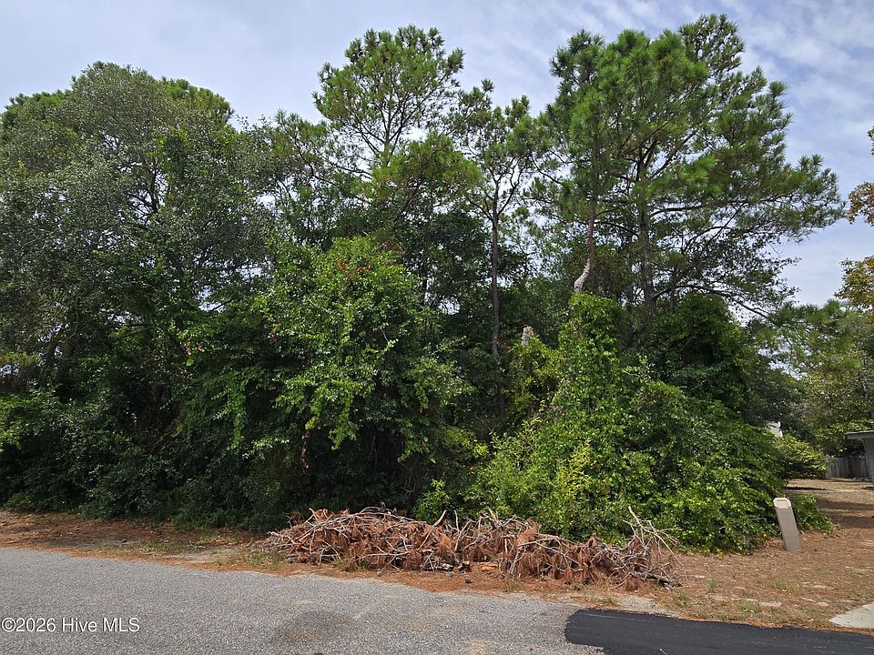 2nd image of 0 NE 43rd St Lot 8