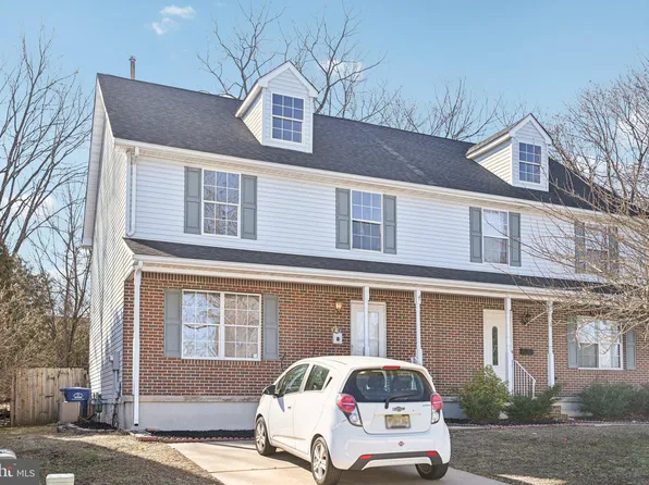 14 Lee St, Pemberton, NJ 08068