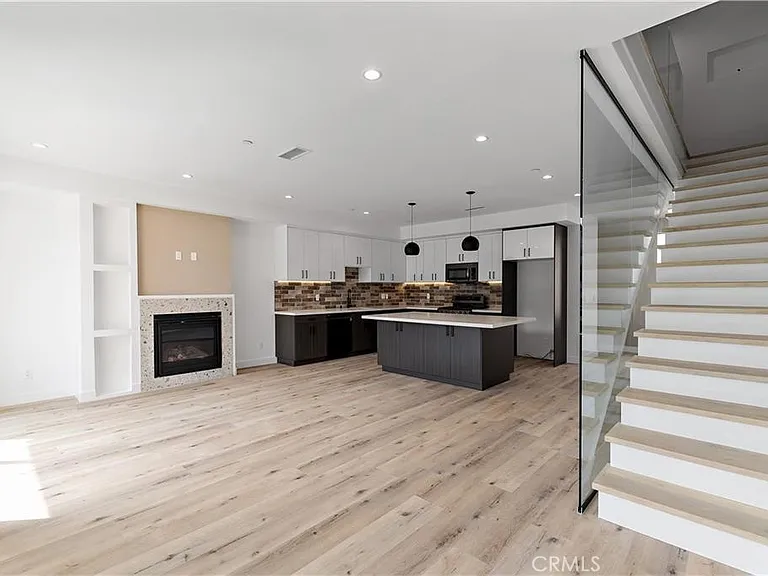 11858 W Flower Ln — Photo 37