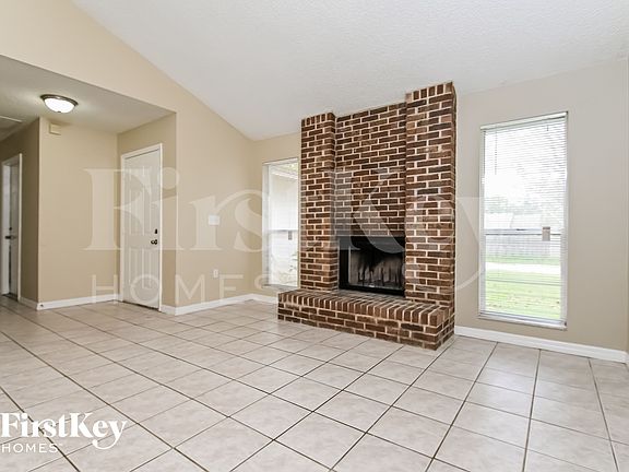 2nd image of 1415 Marigold Dr