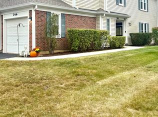 266 Greensboro Ct #A, Elk Grove Village, IL 60007