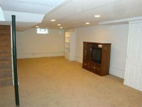 4th image of 2126 Mershon Ave