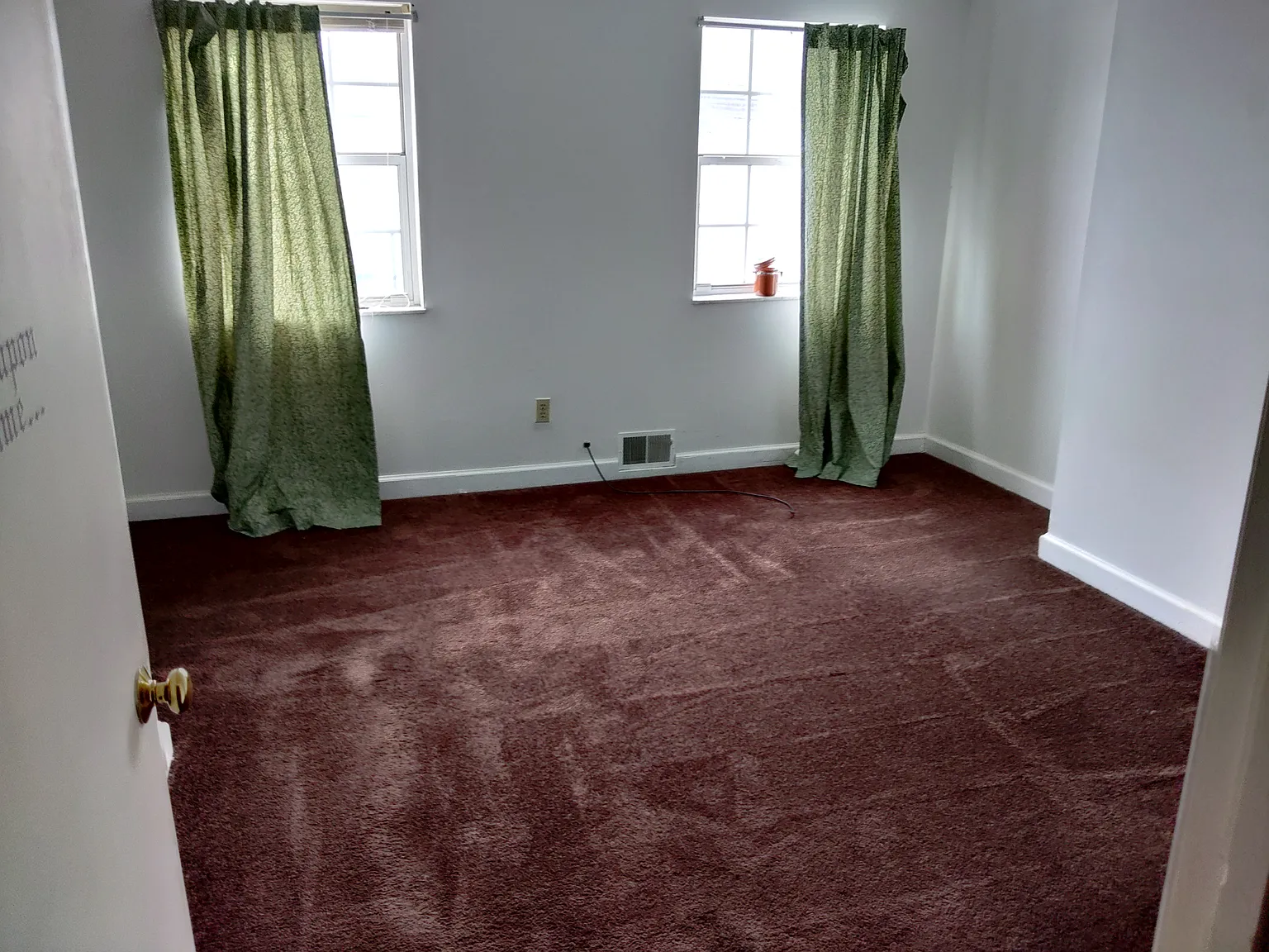 2 bed, 900 sqft, $1,100 — Photo 2