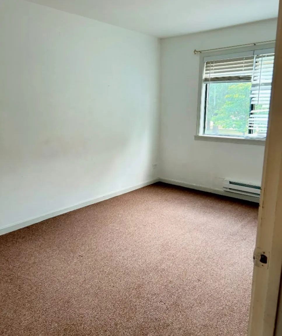 3 bed, 2.0 bath, 1100 sqft, $2,003 — Photo 1