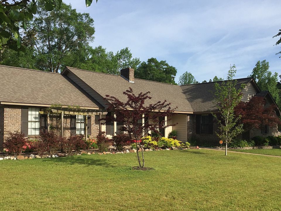 1st image of 579 Parkdale Cir