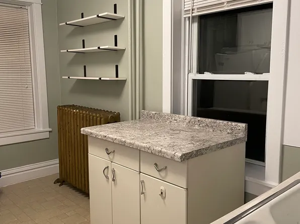 432 E 7th St #1, Duluth, MN 55805