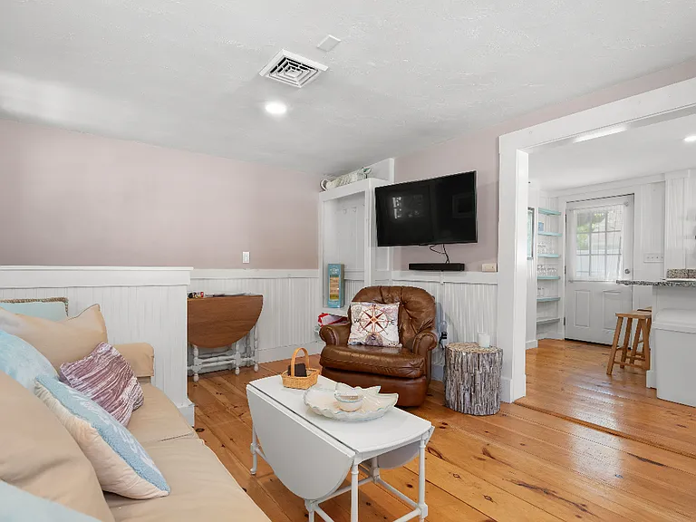 5 Beach Rd — Photo 6