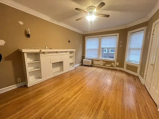 Building Photo - 827 W Cornelia Ave #1S