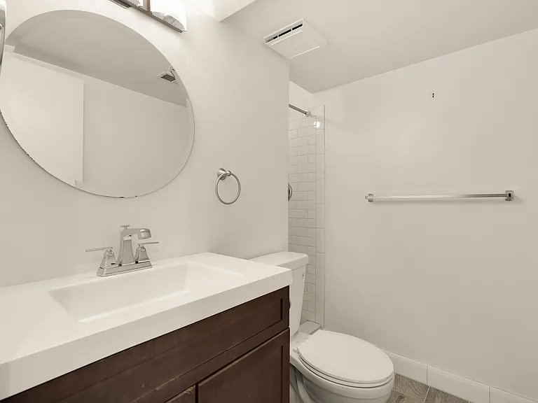 1318 Round Oak Ct — Photo 52