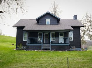 1032 Hartwood Rd NW, Magnolia, OH 44643