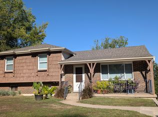 1616 NW 66th St, Kansas City, MO 64118