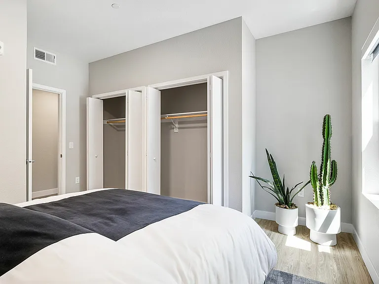 219-web-or-mls-775-n-6th-st