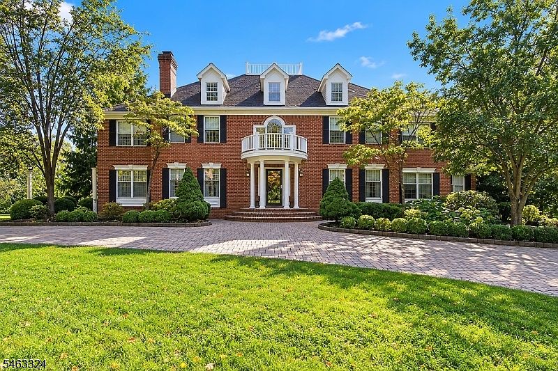 1st image of 11 Baltusrol Way