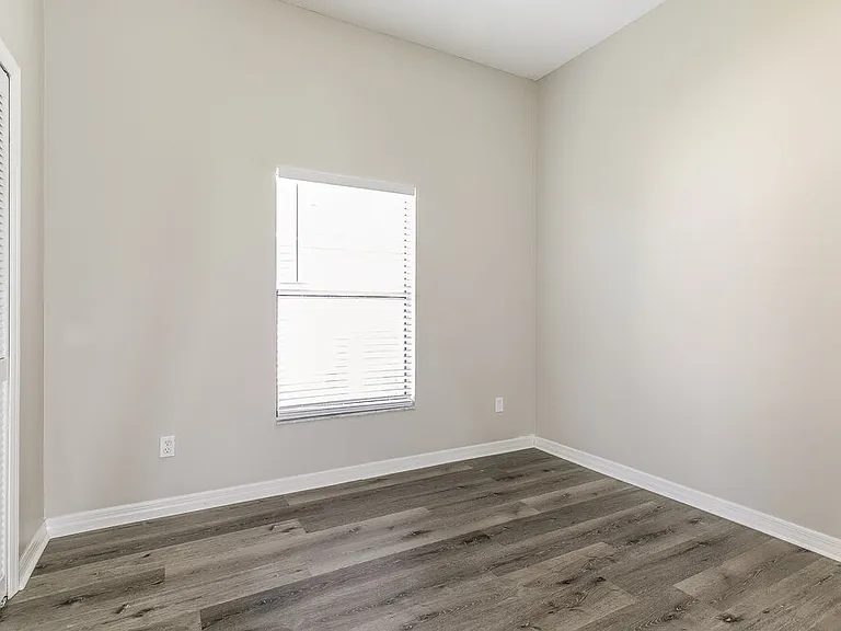 8728 Grandee Dr — Photo 13