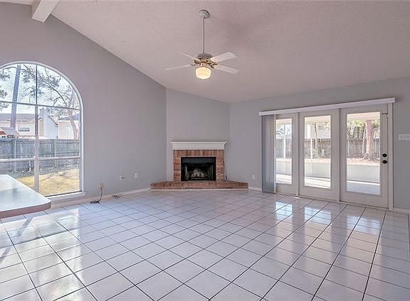 4th image of 102 Cottonwood Ct