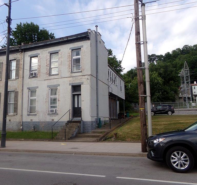 1st image of 216 W 2nd St