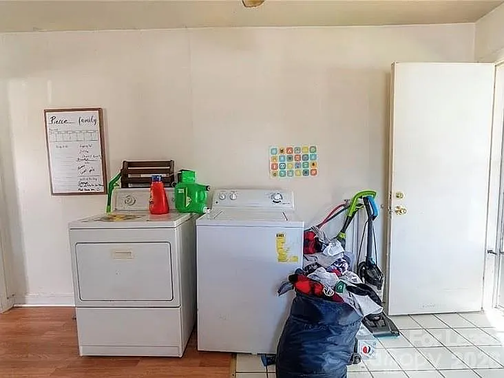 2216 Bradley St — Photo 6