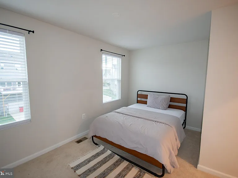 34 Coolidge Ave — Photo 23