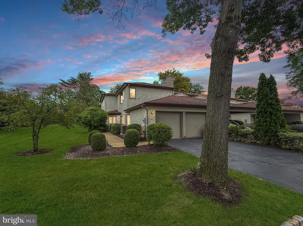 28 Jackie Dr, Lawrence Township, NJ 08648
