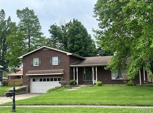109 Link Dr, Sikeston, MO 63801