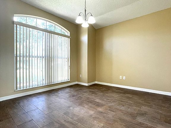 5th image of 12933 Maribou Cir