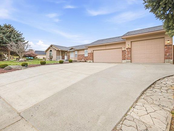 2nd image of 3810 S Buntin Loop