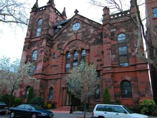 450 Clinton Street