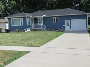 444 E Main St, Geneseo, IL 61254