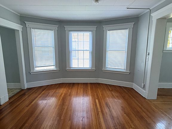 4th image of 85 Hubinger St #2
