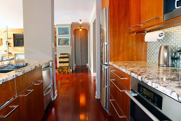 Sold by Barlavi Inc. | media 13