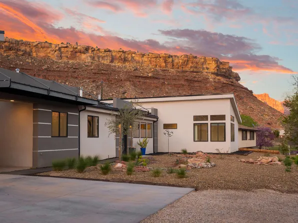 160 W Pebble Ln, Rockville, UT 84763