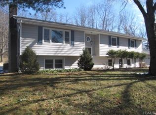 9 Holly Ave, Florida, NY 10921
