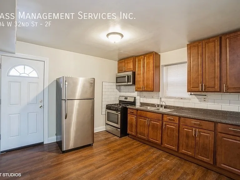 504 W 32nd St #2F — Photo 1