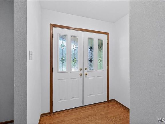 5th image of 39 Grand Circle Dr