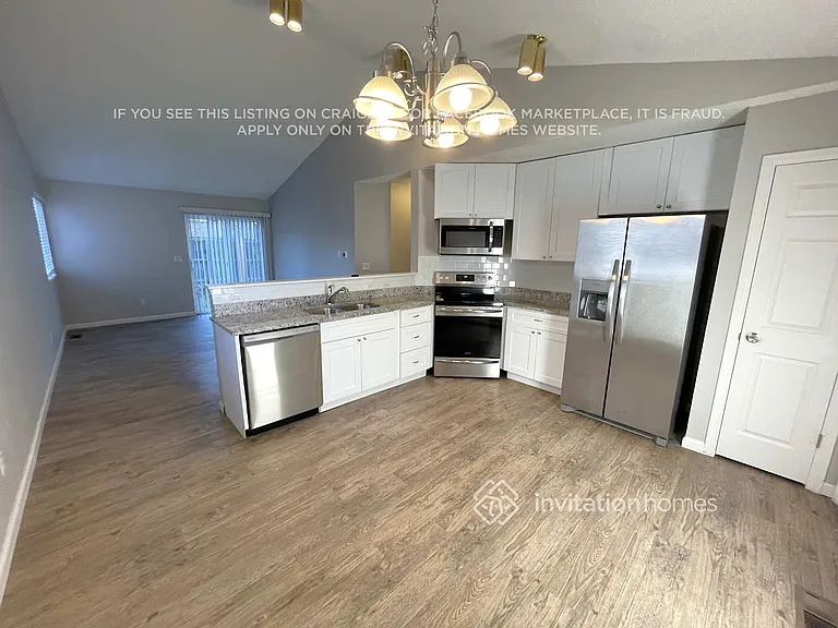 12191 Niagara Ct — Photo 4