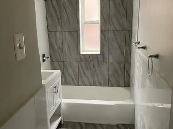 824 Avenue C image 6 of 7