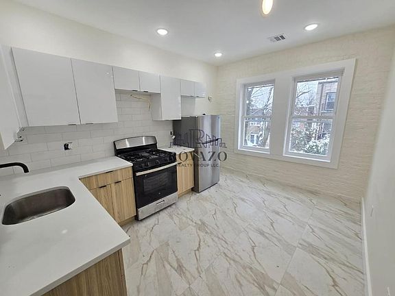 2nd image of 147 Lexington Ave #2C