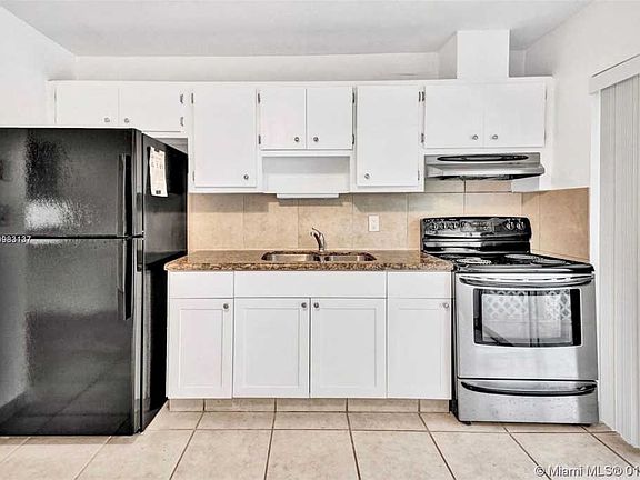 4th image of 11652 NE 11th Pl