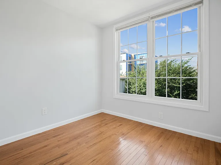 240.5 South St #4 — Photo 9