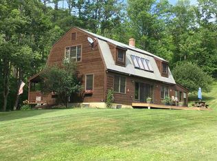 786 Roberts Rd, South Royalton, VT 05068