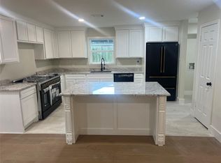 963 Coachlight Dr, Houston, TX 77077