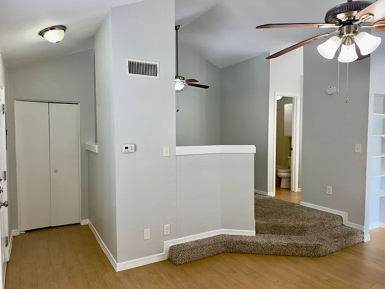 513 S Park Dr — Photo 19